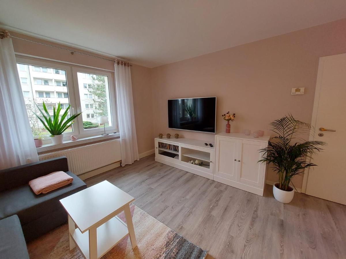 Helles Modern Eingerichtetes Apartment ハレ エクステリア 写真